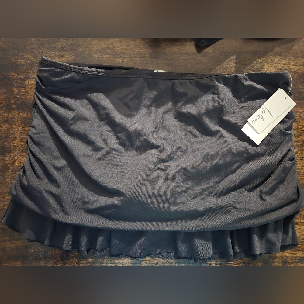 Leilani Chic Black Women's  Swim A-Line Skirt Size 12. New With Tags